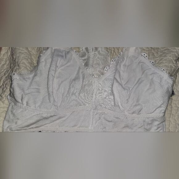 Felina (Medium) white lace bralette - Picture 3 of 8